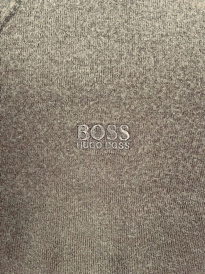 Pull Hugo Boss col V femme - photo numéro 3