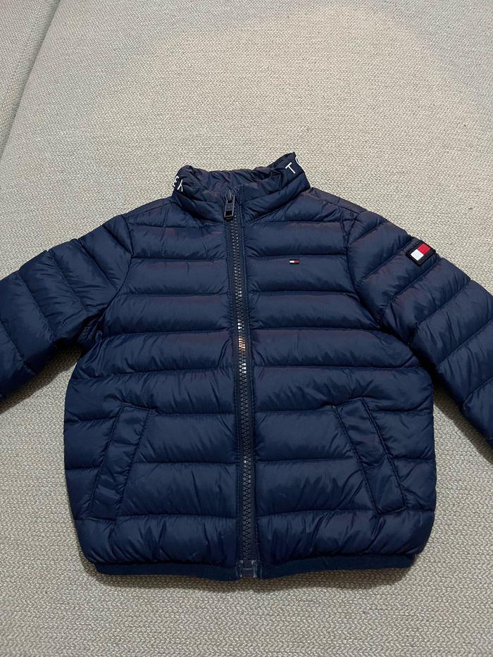 Doudoune Tommy Hilfiger comme neuve 9mois - photo numéro 1