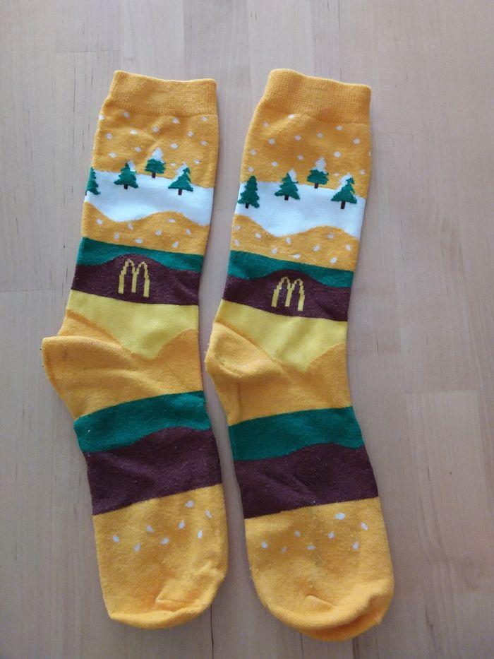 Chaussettes de Noël McDonald's - photo numéro 1