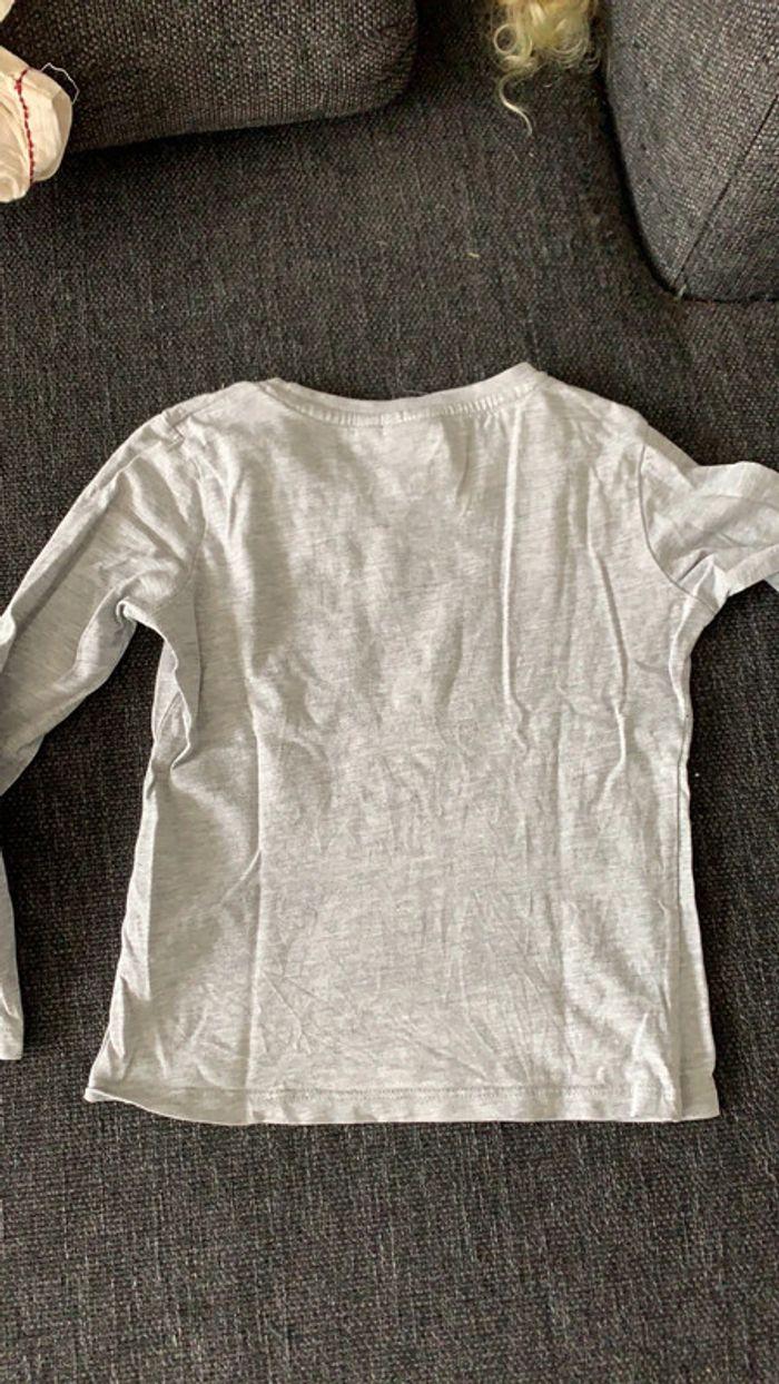 Tee-shirt gris, imprimé licorne, 5 ans, parfait état - photo numéro 5