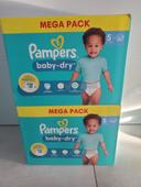 Lot de 2 cartons de couches PAMPERS baby dry taille 5