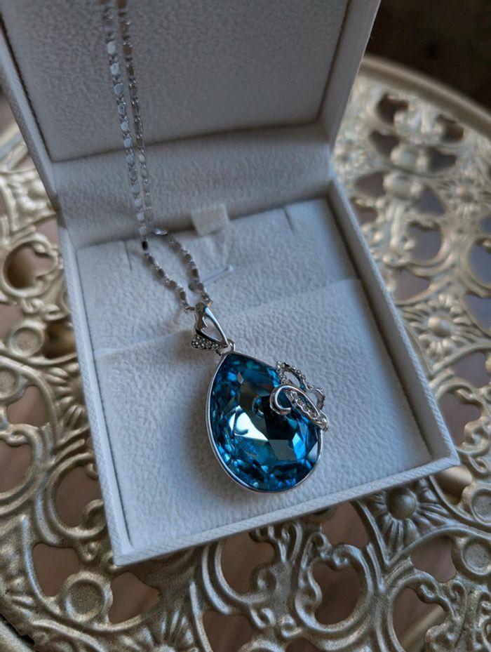 Collier en acier inoxydable, pendentif bleu cristal - photo numéro 1