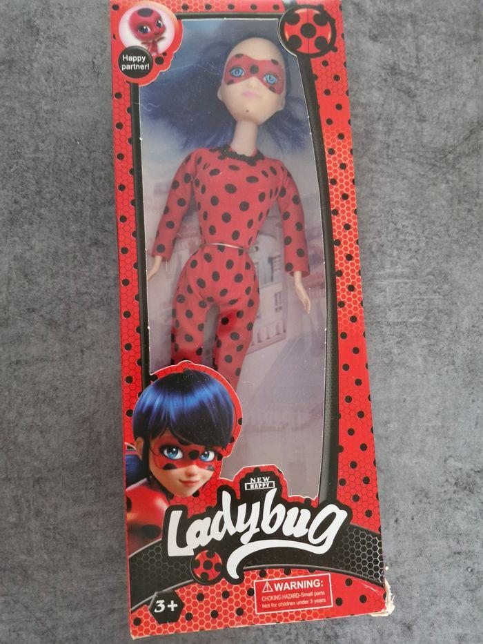 Poupée miraculous ladybug - photo numéro 1