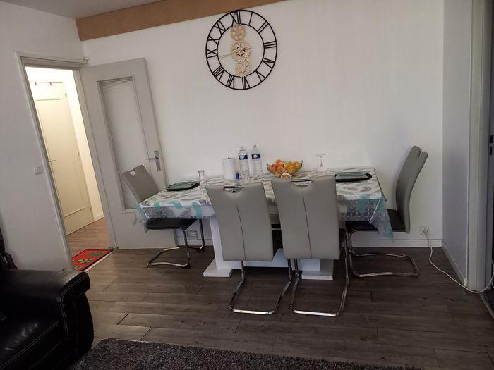 Salle à manger 4 à 6 personnes - photo numéro 1