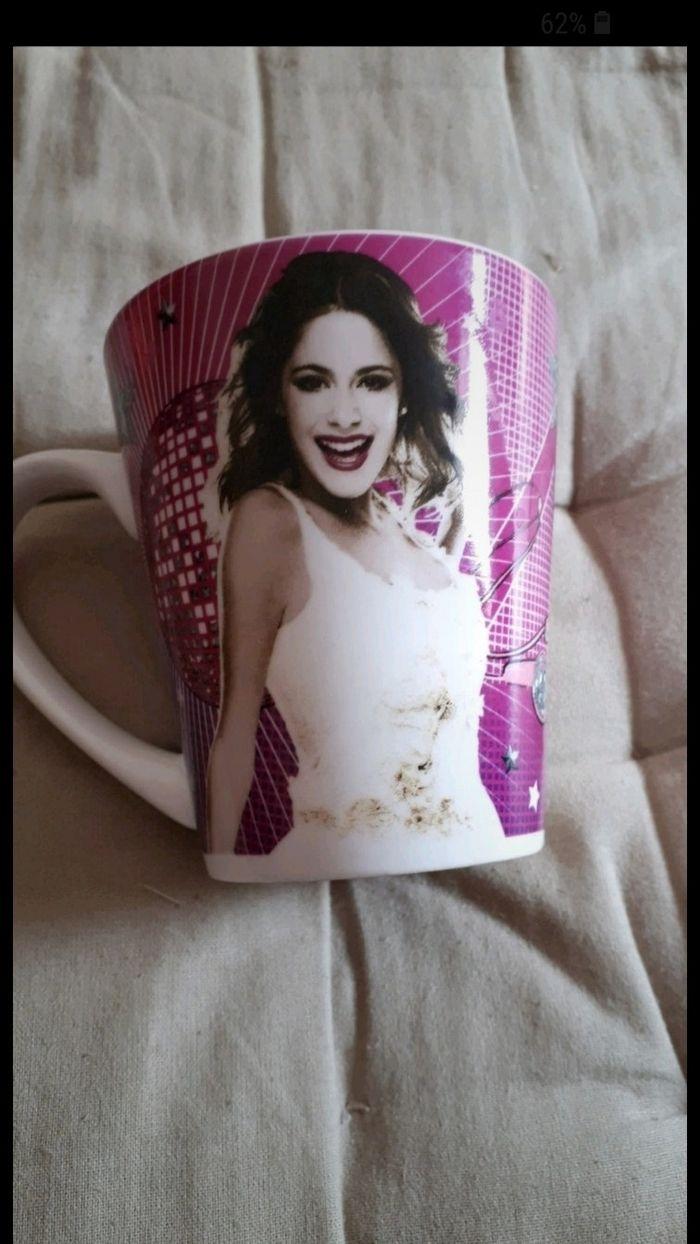 Mug Violetta de Disney - photo numéro 1