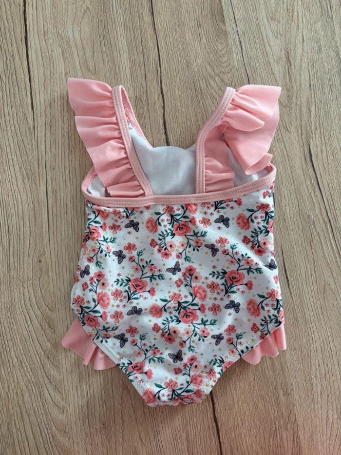 Maillot de bain bébé fille 6mois Primark - photo numéro 2