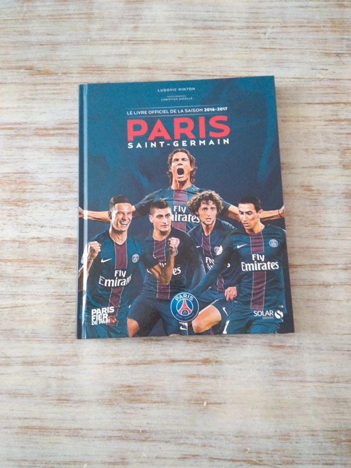 Livre officiel PSG - photo numéro 1