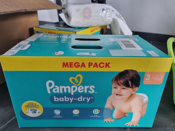 Carton pampers taille 3