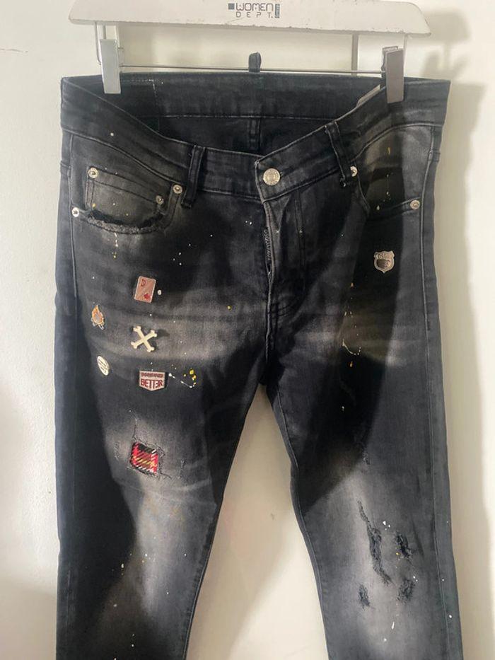 Pantalon jean troué . Dsquared2 . taille 46 - photo numéro 2