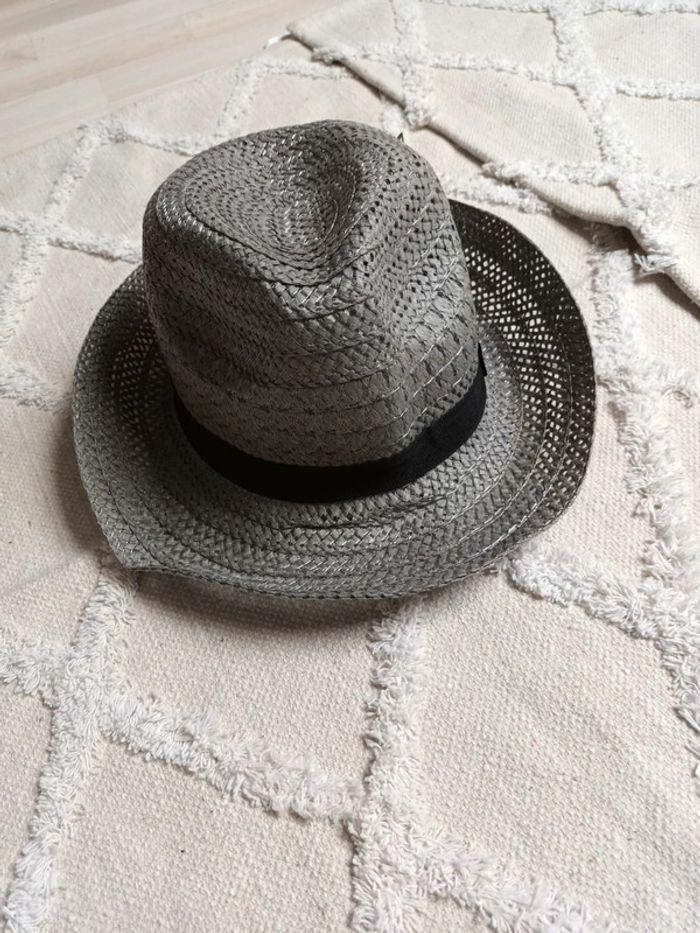 Chapeau garçon gris - photo numéro 1