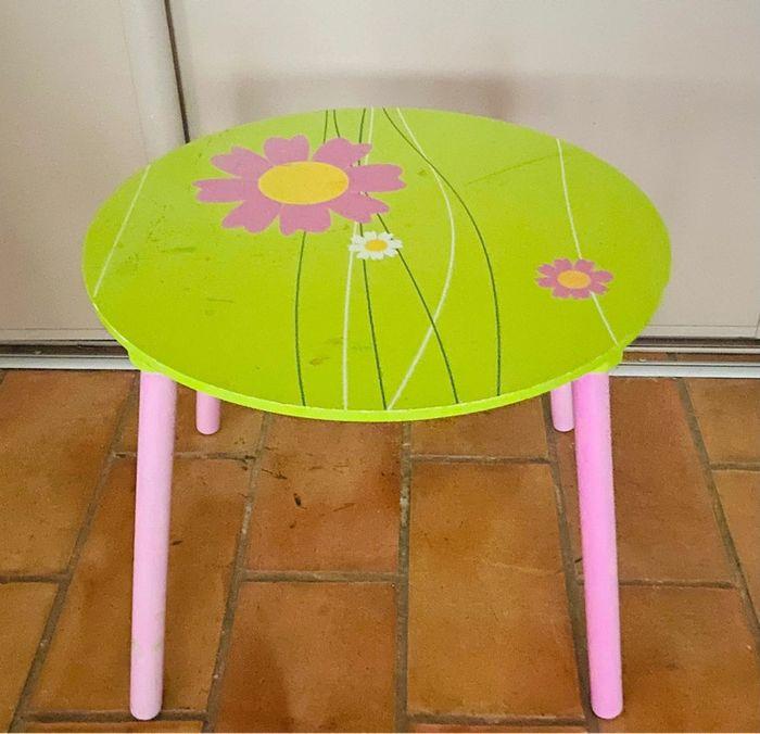 Table en bois enfant