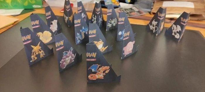 Présentoirs cartes Célébration Pokémon 25 ans - photo numéro 5