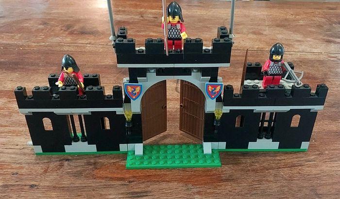 Lego 6059 Knight's Stronghold - photo numéro 2