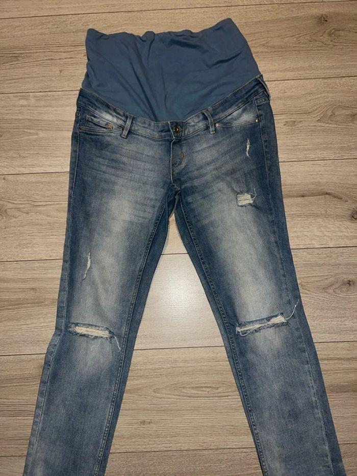 Jeans troués grossesse H&M - photo numéro 3