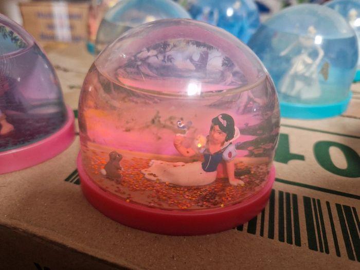 Lot 8 Boules à Neige Princesses Disney - photo numéro 3