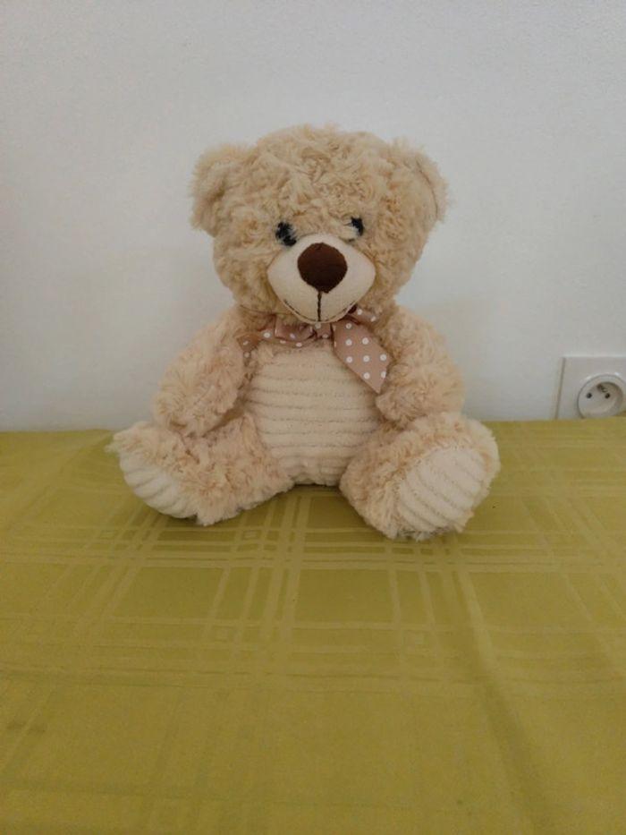 ourson en peluche crème 25 cm - photo numéro 1