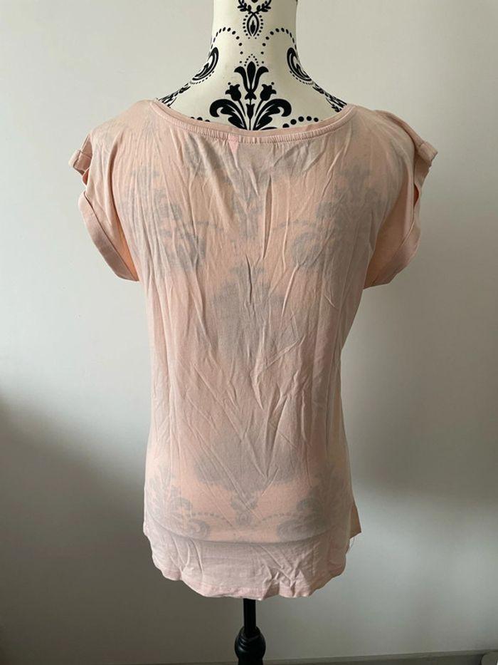 T-shirt long à manches courtes rose clair à motifs femme gris devant col rond only taille M - photo numéro 3