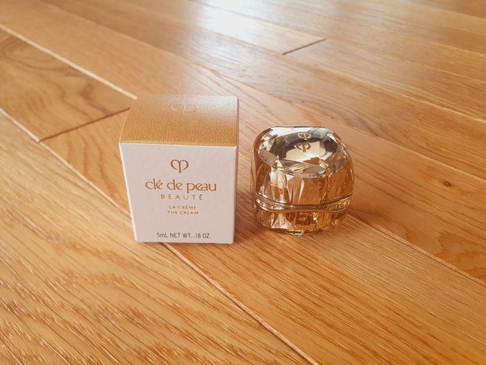 Crème de Nuit Anti-âge "Clé de Peau Beauté" La Crème 5 ml Neuf dans boite. - photo numéro 2