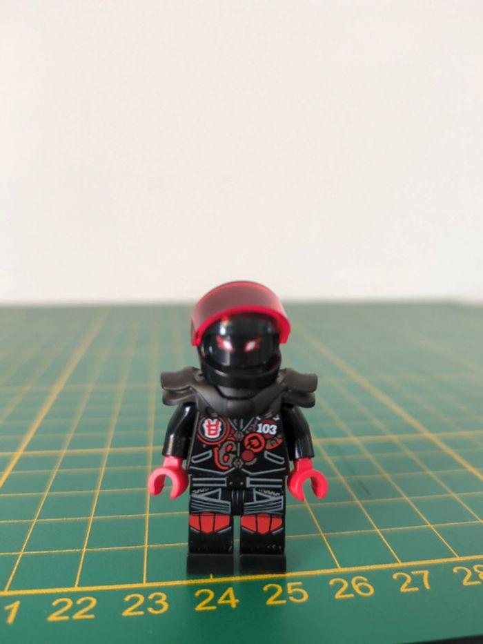 figurine lego Ninjago  biker Garmadon - photo numéro 1