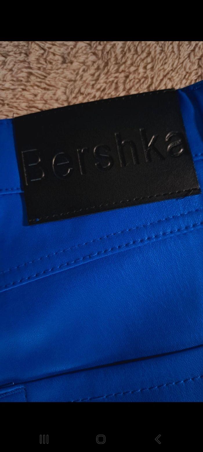 Pantalon similicuir bleu électrique Bershka - photo numéro 4