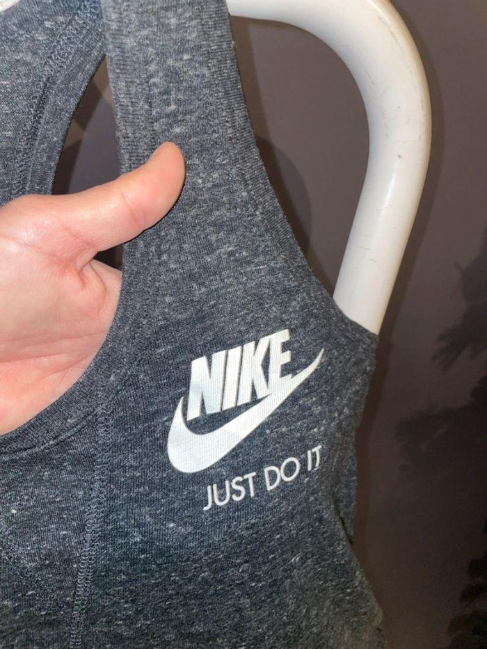 débardeur de sport nike taille XS - photo numéro 2