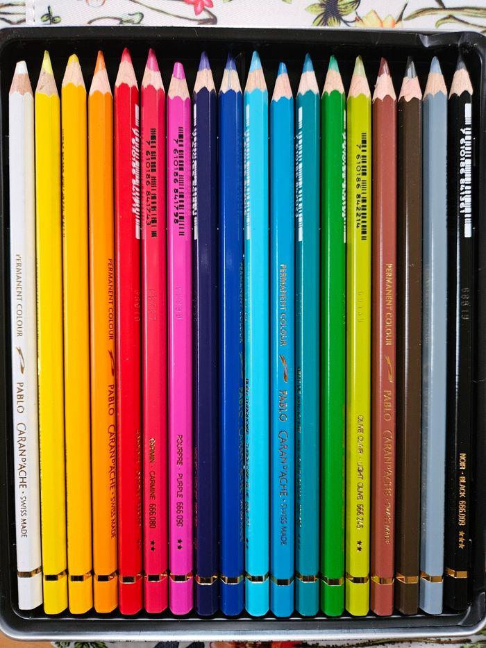 18 crayons couleur Pablo caran d'ache - photo numéro 1