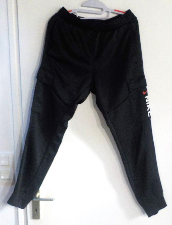 PANTALON JOGGING NIKE NOIR TAILLE S - photo numéro 1