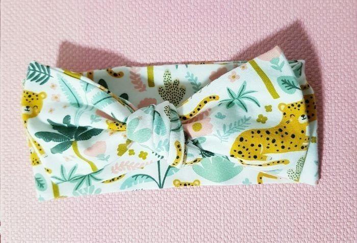 Bandeau à nouer bébé en jersey élastique. Headband - photo numéro 2