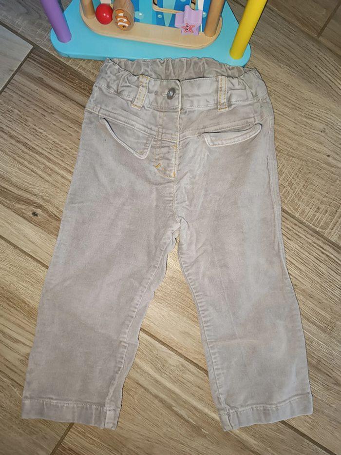 Pantalon type velours gris 18 mois - photo numéro 1