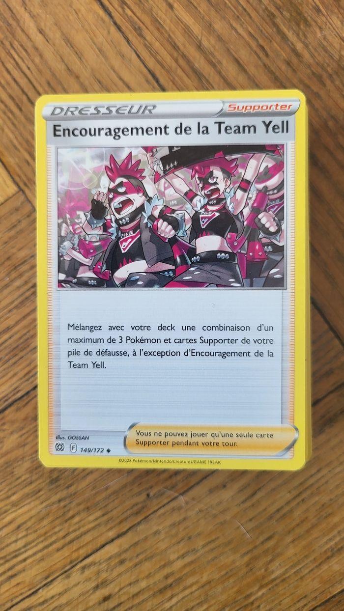 Lot 82 cartes pokemon Stars Étincelantes - photo numéro 1