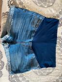 Short en jean de grossesse