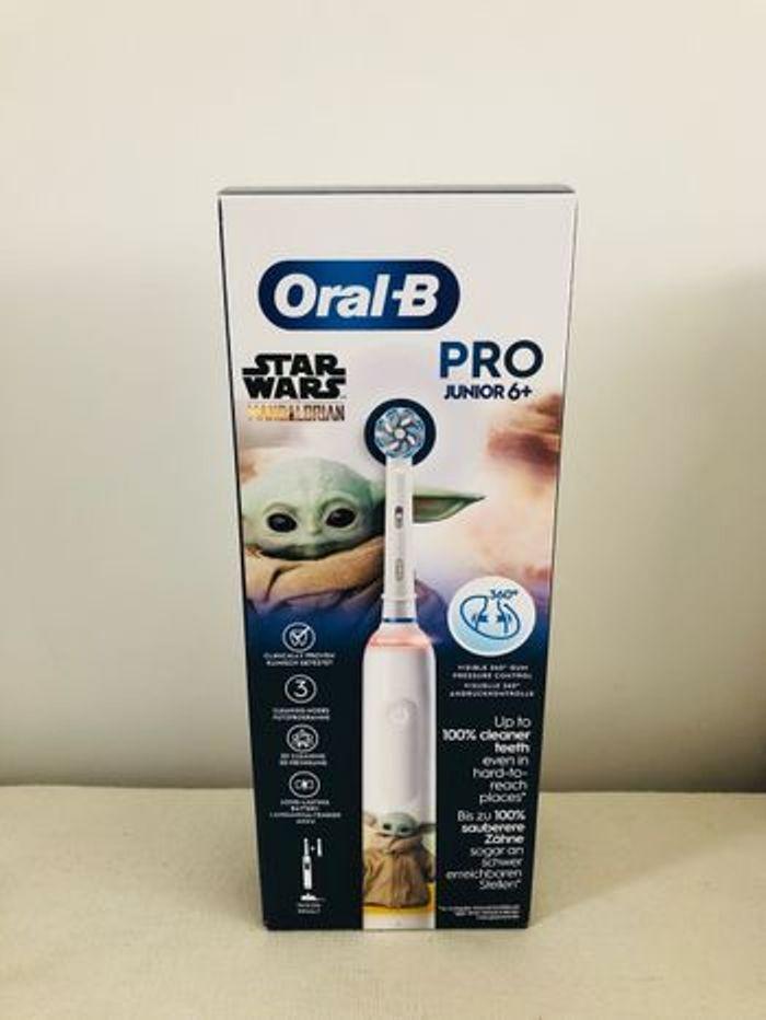 Oral-B Pro Junior Brosse à dents électrique ioda avec 2 brossettes - photo numéro 1