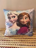 Coussin la reine des neige violet