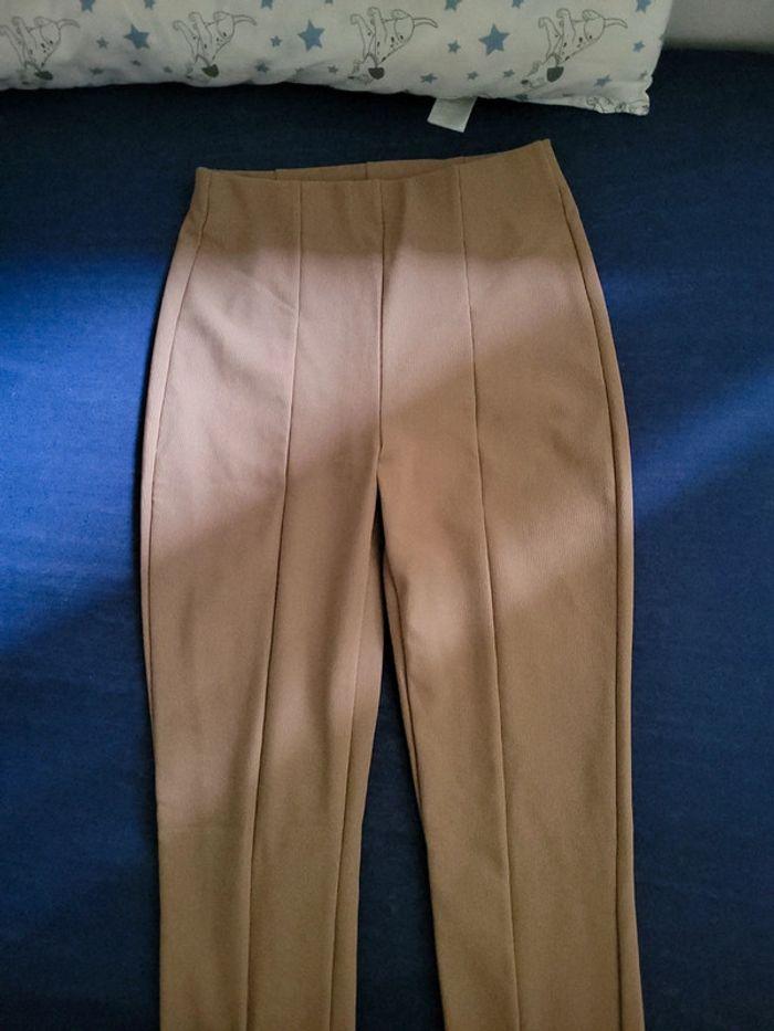 Pantalon beige - photo numéro 1