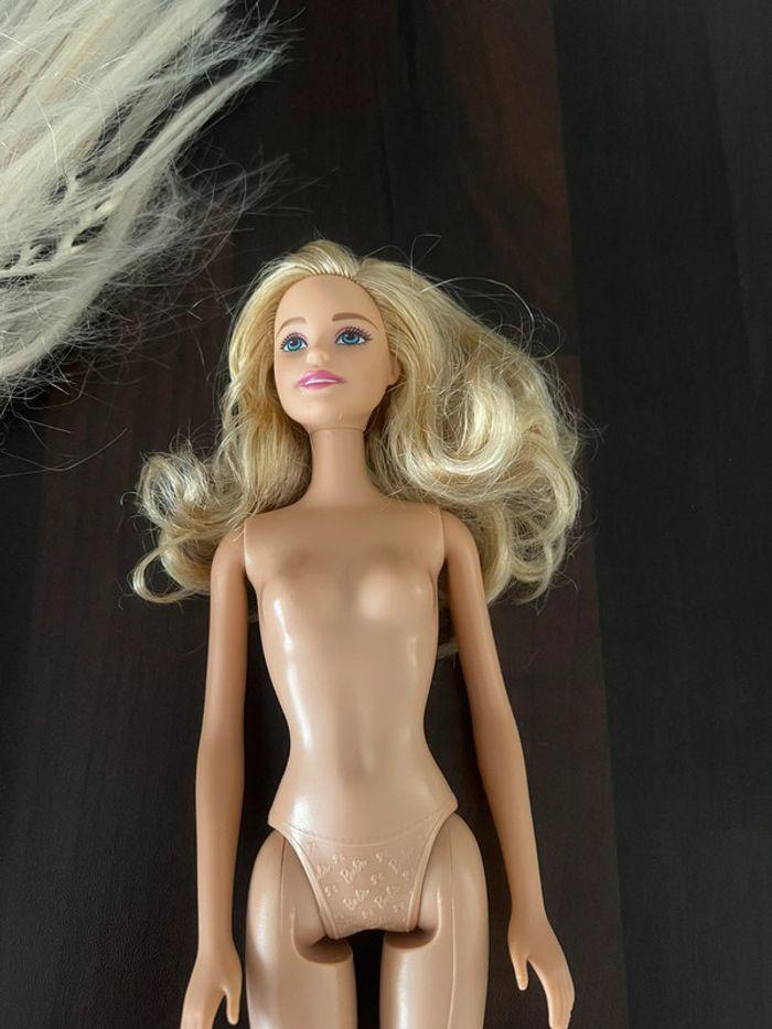 Lot de 4 barbie en parfait état - photo numéro 4