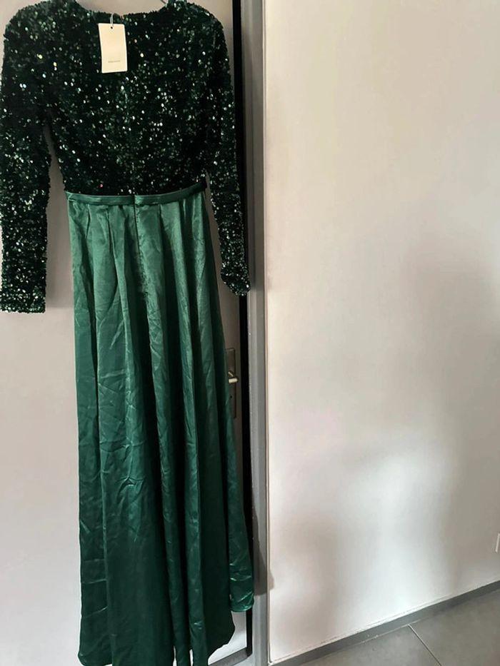 Robe de soirée verte - photo numéro 2