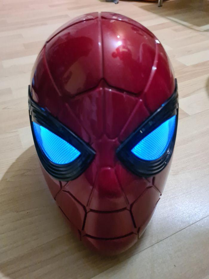 Casque spiderman lumineux - photo numéro 1