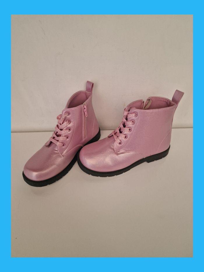 👢 Bottines enfant T33 neuves - photo numéro 1