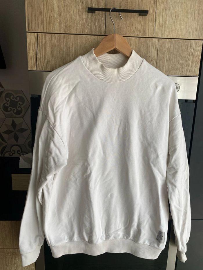 Sweat neuf blanc taille s bershka - photo numéro 2