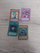 Cartes ulta rares yu-gi-oh en bon état