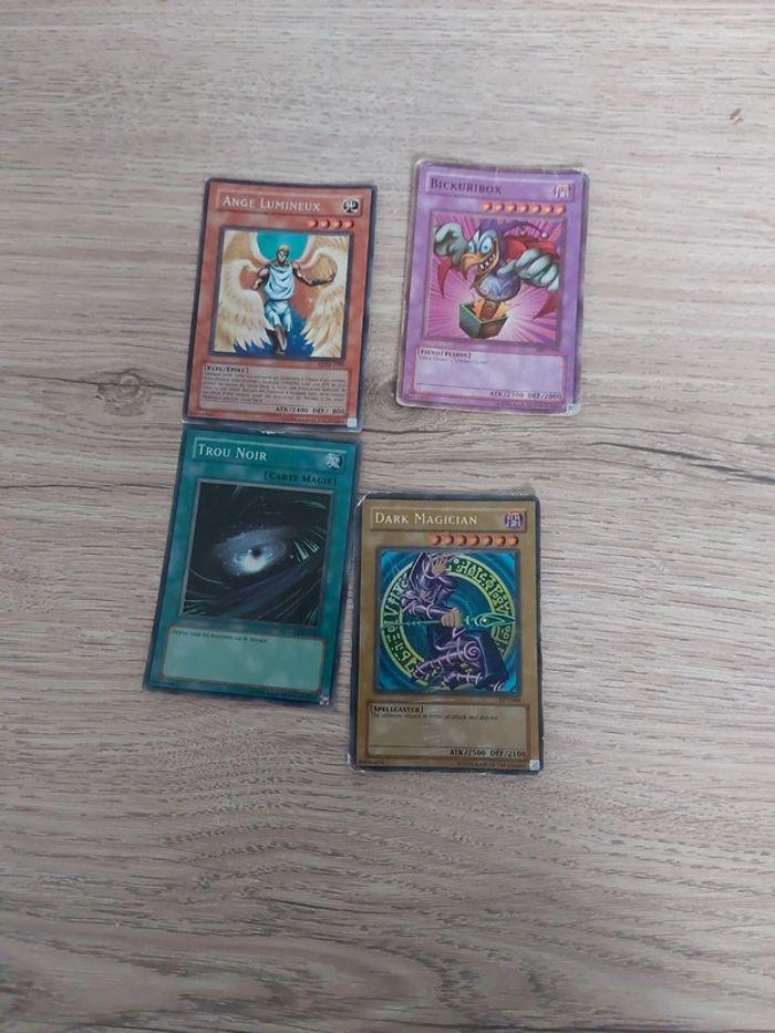 Cartes ulta rares yu-gi-oh en bon état - photo numéro 1