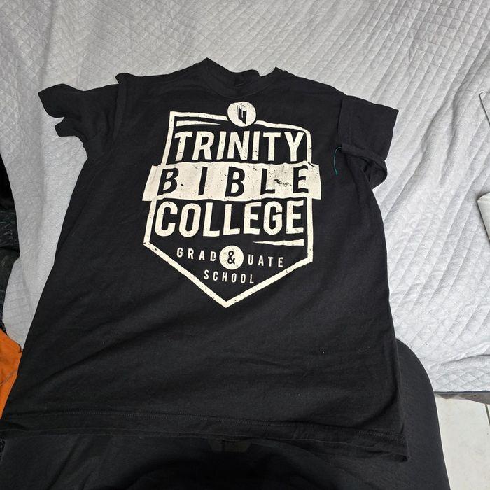 T-shirt trinity bible college - photo numéro 2