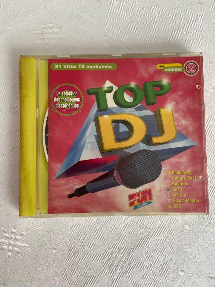 CD Dance top DJ volume 2 - photo numéro 1