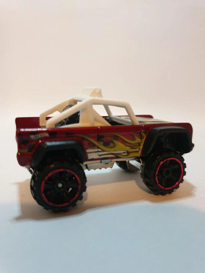 Hot Wheels 2016 Custom Ford Bronco HW Daredevils Bordeau - 1/64 - photo numéro 7