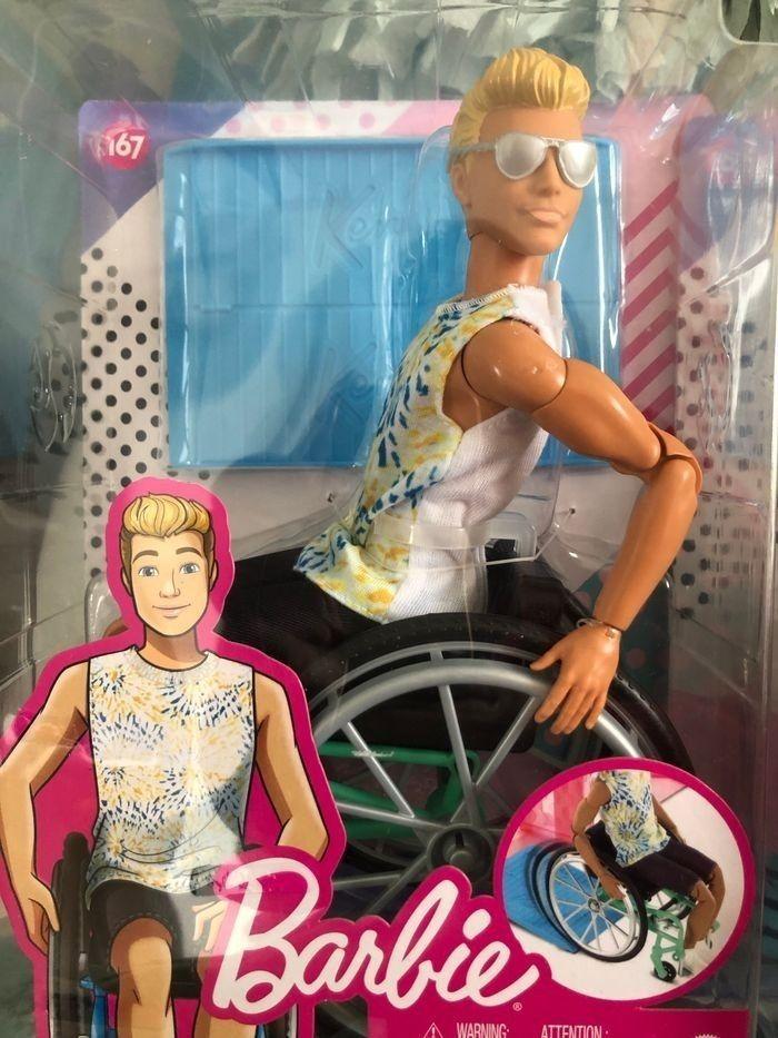 Barbie ken en fauteuil roulant