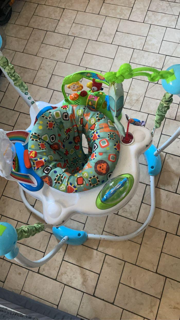 Jumperoo - photo numéro 1