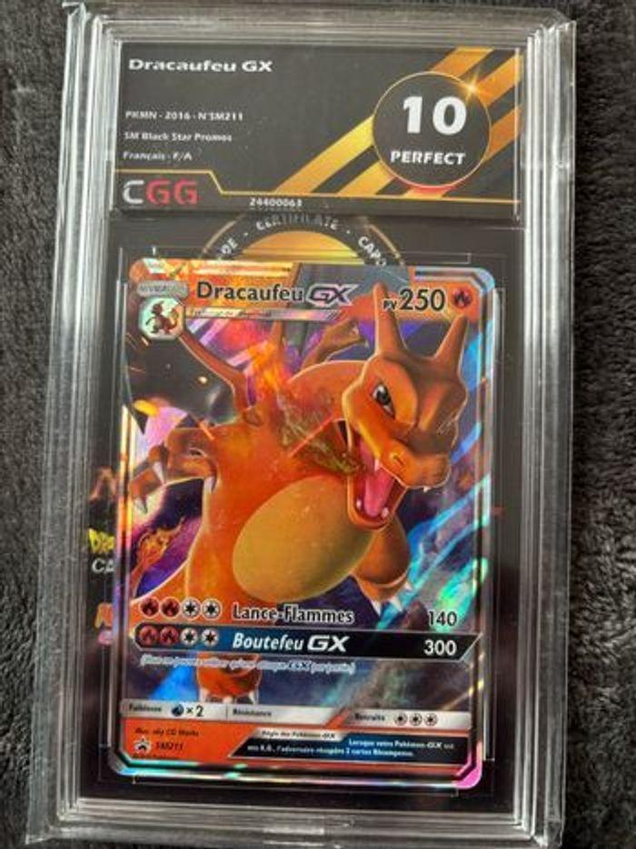 Carte Pokémon Dracaufeu GX SM211 CGG 10