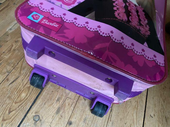 Valise à roulettes Barbie Mattel - photo numéro 3