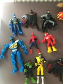 Lot 10 figurines Marvel Power rangers