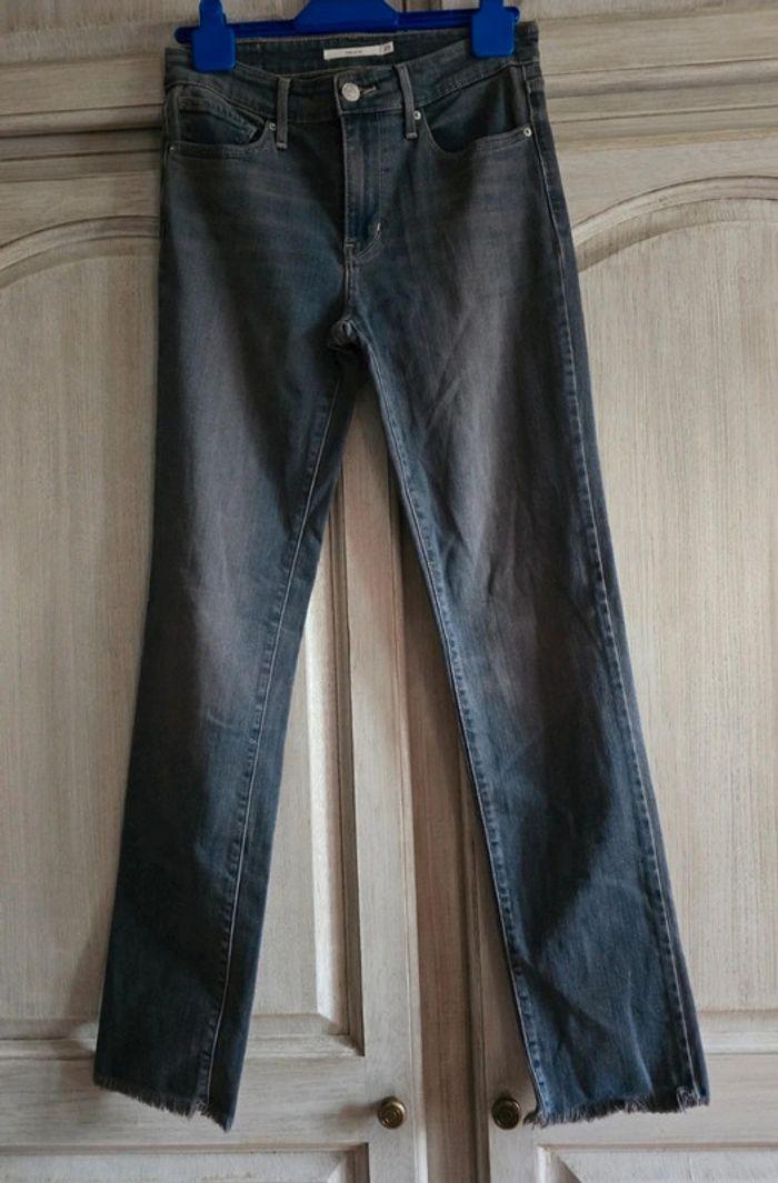 Jean levi's 712 slim taille 27 - photo numéro 1